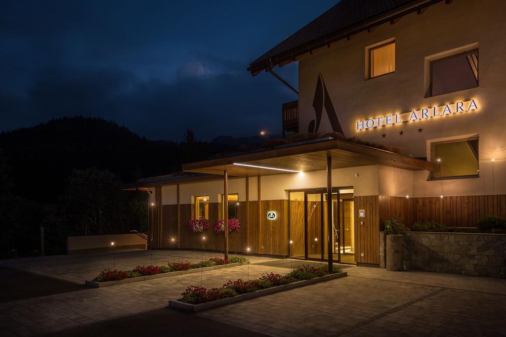 Hotel Arlara Corvara In Badia Kültér fotó